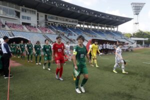 South Koreans gear up to roar on football team from rival North