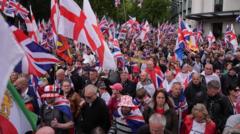 Tens of thousands join rival marches in London