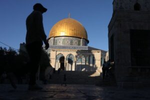 Top Arab, Muslim diplomats launch plan to protect Jerusalem religious sites